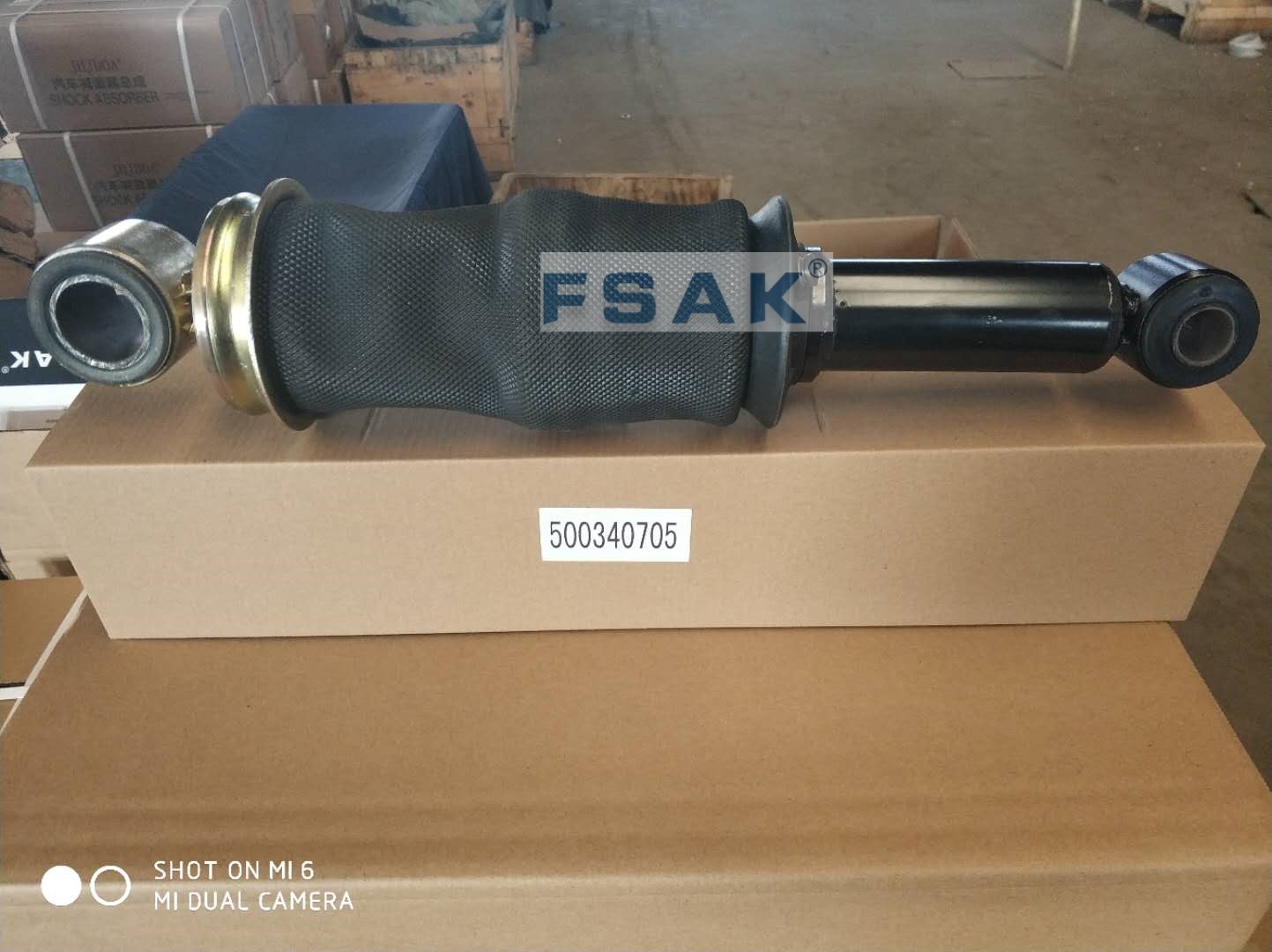 IVECO Stralis Cab Shock Absorber with Air Bellow 500340705 2